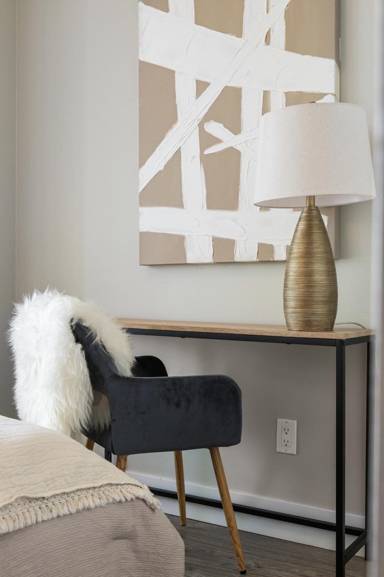Modern Suite Calgary Downtown 5 Min Walk Stampede Bagian luar foto
